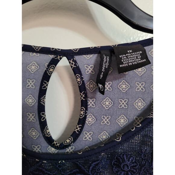 New Directions 3/4 Sleeve Tunic Embroidered Plus Size Top - Size 1X - Navy Multi - Picture 4 of 9